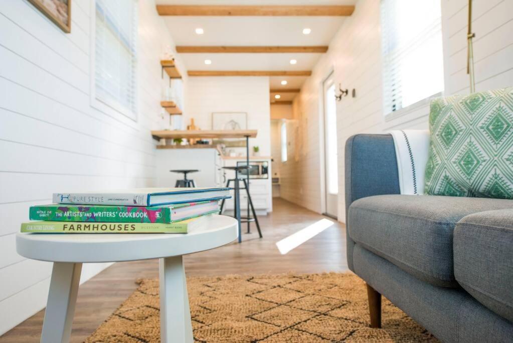 Container Home With Rooftop Views And Pickleball-Pecan Grove Bellmead Екстер'єр фото