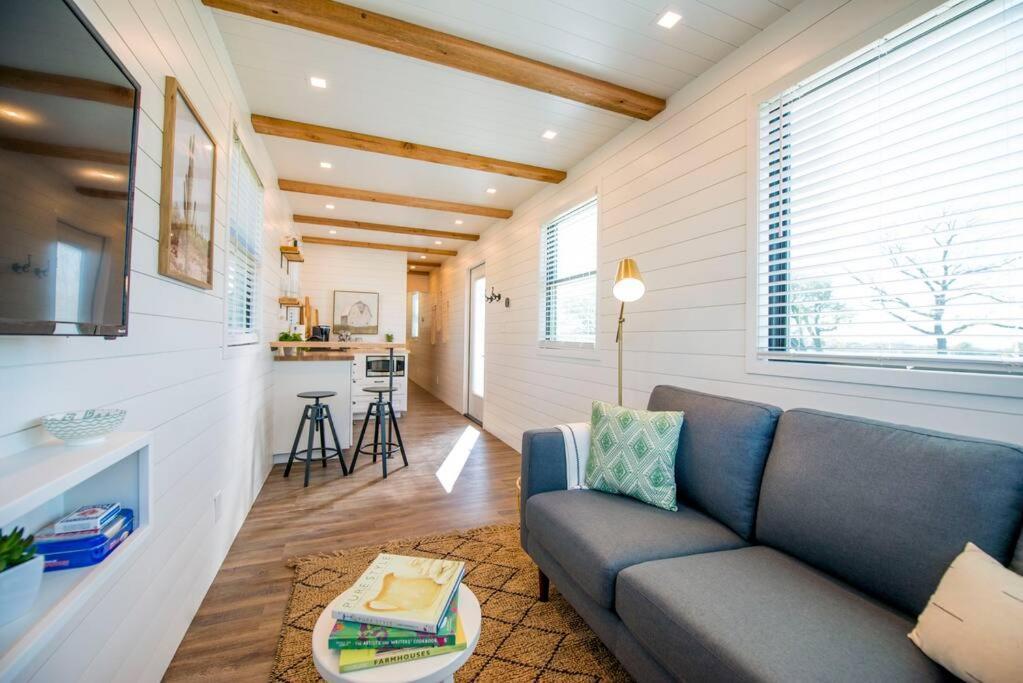 Container Home With Rooftop Views And Pickleball-Pecan Grove Bellmead Екстер'єр фото