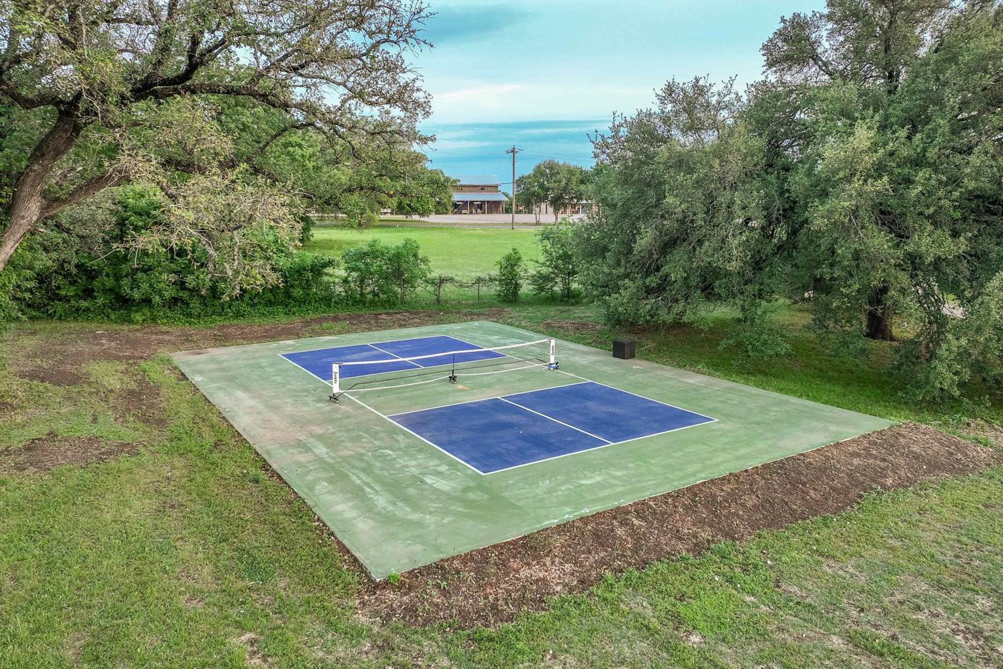 Container Home With Rooftop Views And Pickleball-Pecan Grove Bellmead Екстер'єр фото