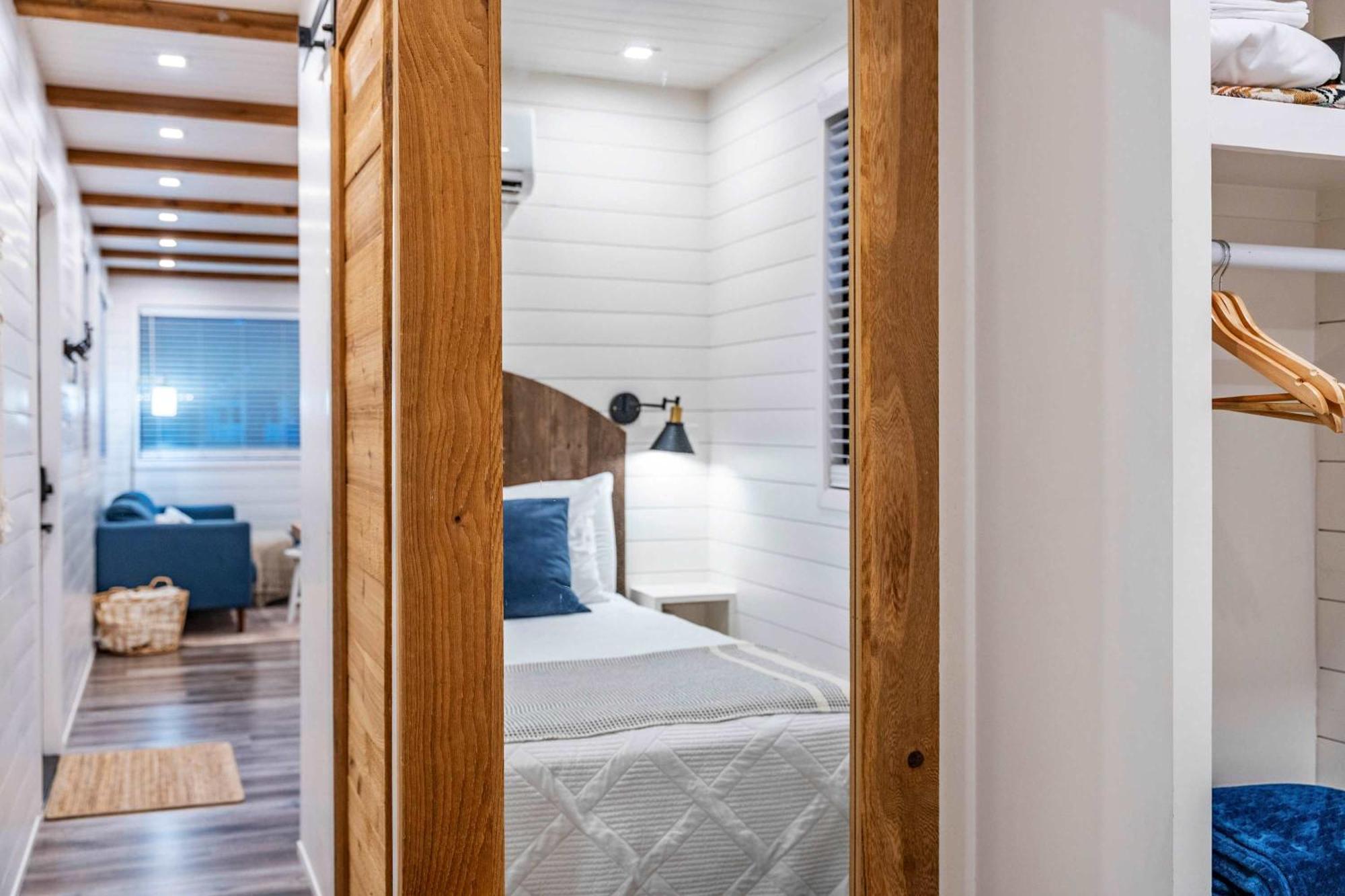Container Home With Rooftop Views And Pickleball-Pecan Grove Bellmead Екстер'єр фото