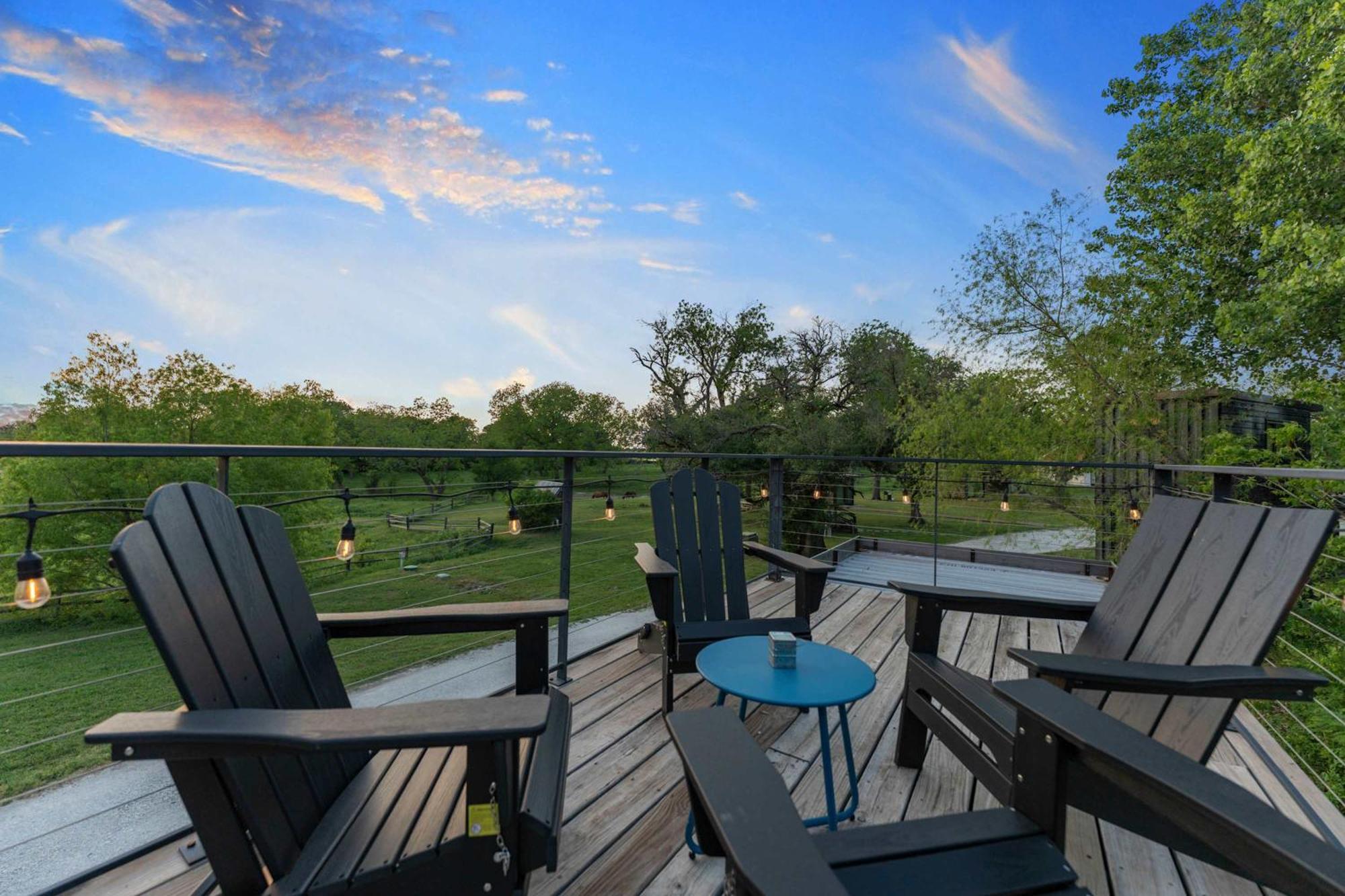 Container Home With Rooftop Views And Pickleball-Pecan Grove Bellmead Екстер'єр фото